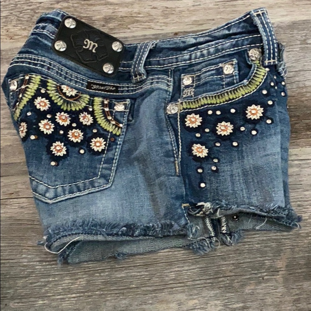 MISS ME JEANS ‘FLOWER RAIN' SHORTS 27 - Picture 5 of 9